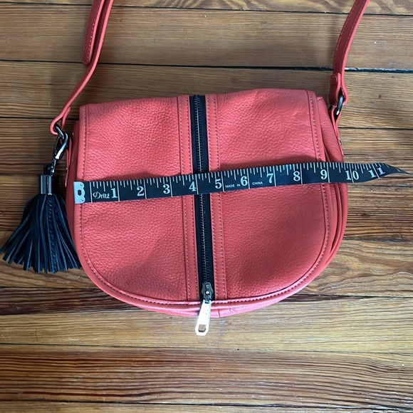 POVERTY FLATS by rian Red Leather Black Accents Crossbody Bag with Saddle Shape - Picture 9 of 10